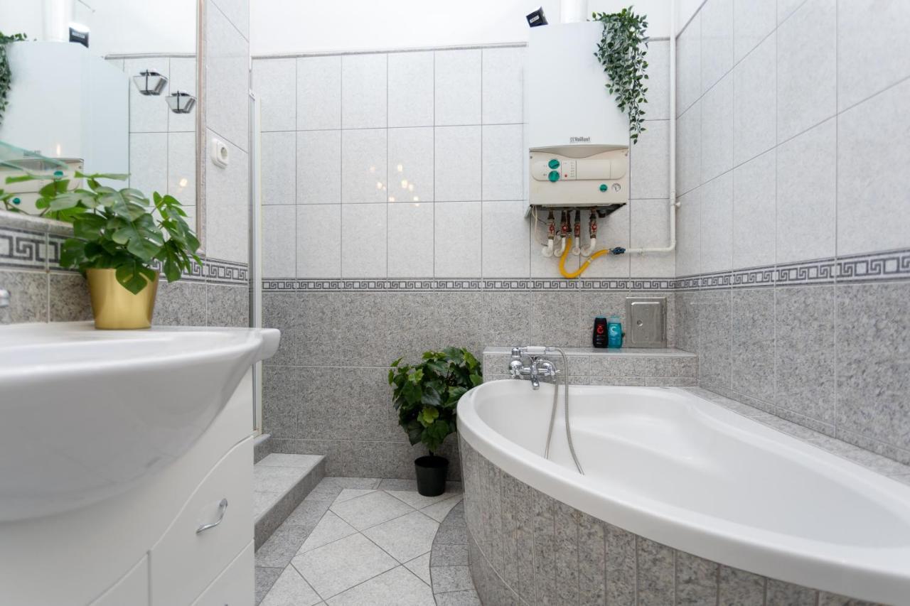 Emerald Suite With Free Parking Budapest Exterior foto