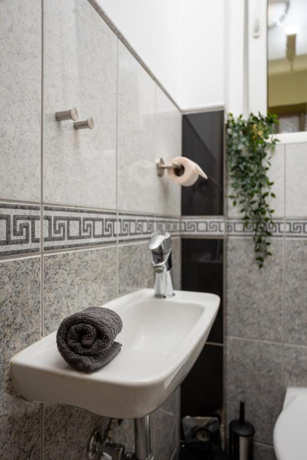 Emerald Suite With Free Parking Budapest Exterior foto