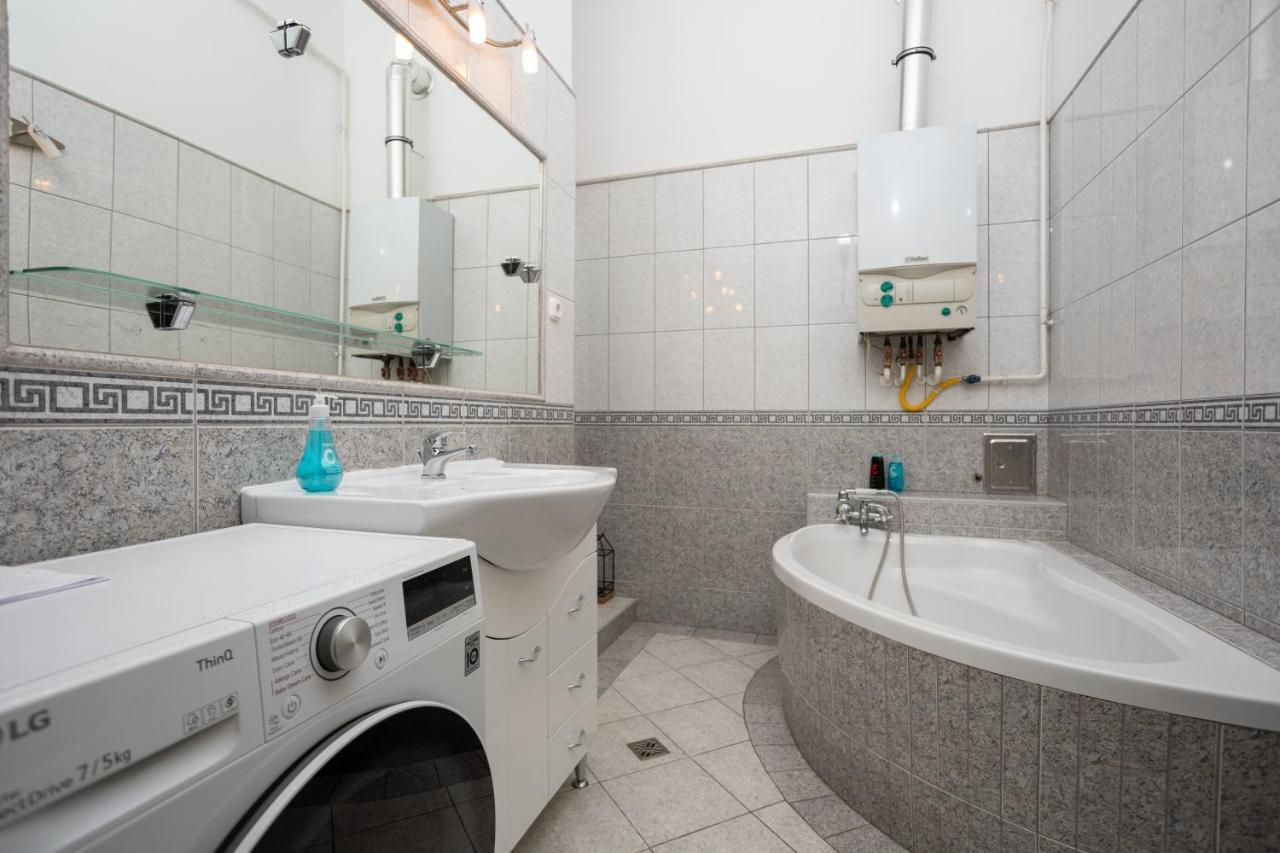 Emerald Suite With Free Parking Budapest Exterior foto